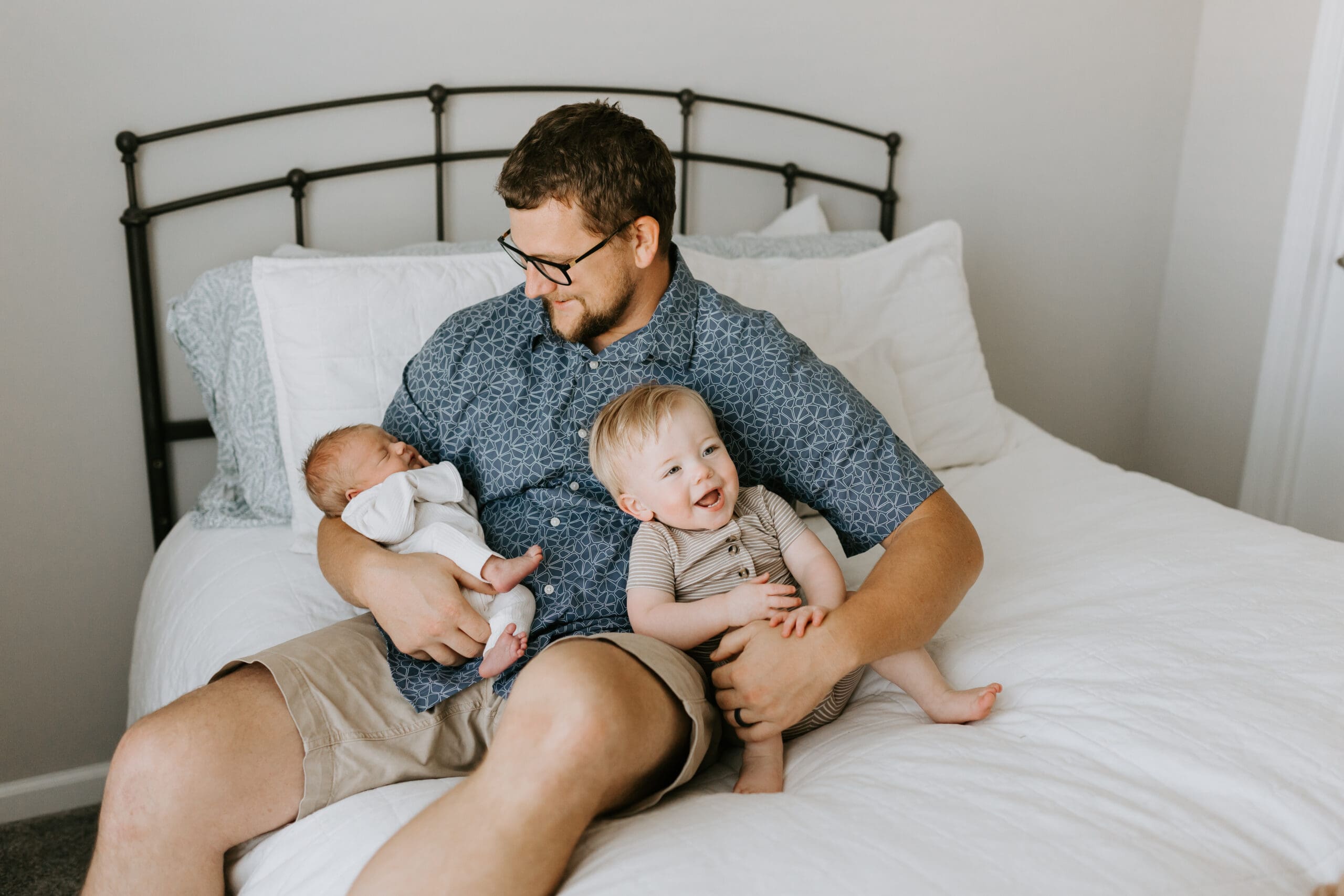 dad-and-boys-for-newborn-photographer-in-west-lafayette-indiana